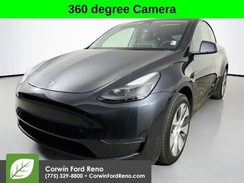 Used 2024 Tesla Model Y Long Range AWD/4WD image 3