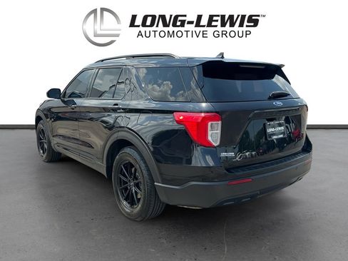 Used 2021 Ford Explorer XLT RWD image 4