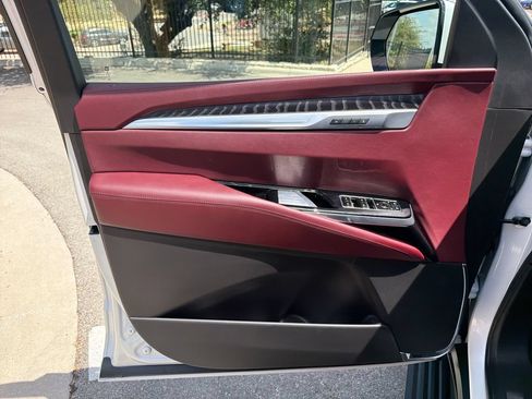 Used 2025 Cadillac Escalade ESV Sport w/ Touring Package AWD/4WD image 19