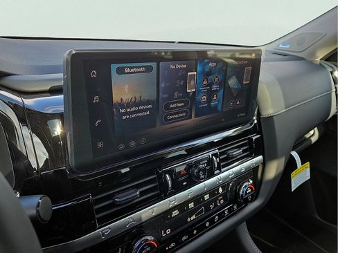 New 2026 Nissan Pathfinder SL image 19