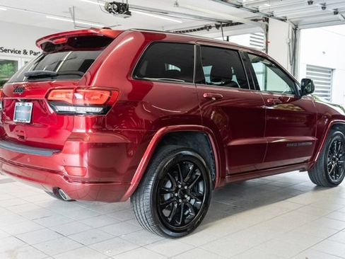 Used 2020 Jeep Grand Cherokee Altitude AWD/4WD image 6