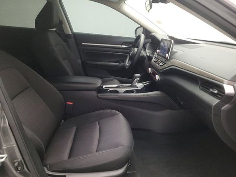 Used 2023 Nissan Altima 2.5 SV FWD image 21