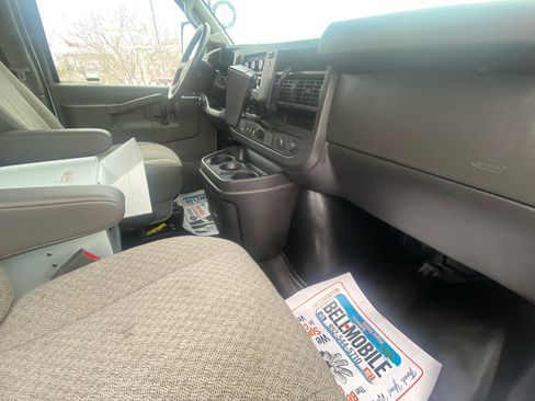 Used 2021 Chevrolet Express 3500 w/ Power Convenience Package image 18
