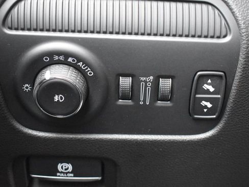 Used 2023 Jeep Grand Wagoneer 4WD image 33