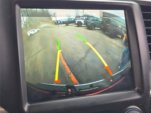 Used 2018 RAM 1500 Limited image 29