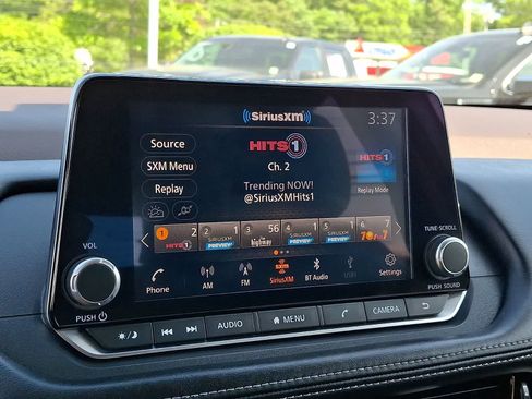 Used 2022 Nissan Rogue SV AWD/4WD image 19