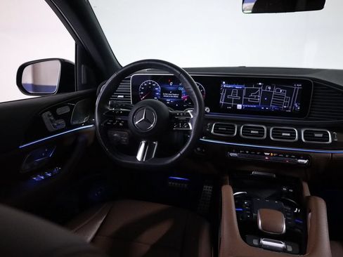 Used 2024 Mercedes-Benz GLS 450 4MATIC image 51
