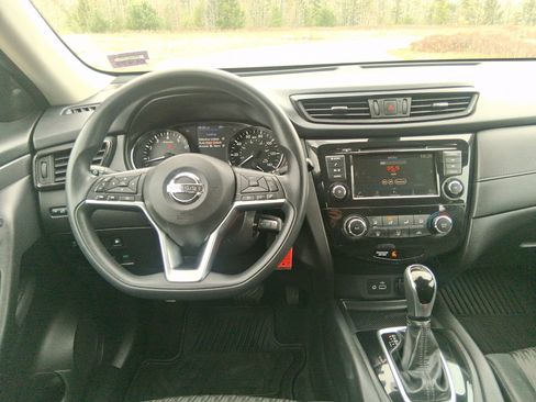 Used 2020 Nissan Rogue S AWD/4WD image 18