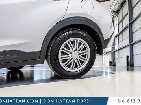 Used 2021 Nissan Kicks S FWD image 31