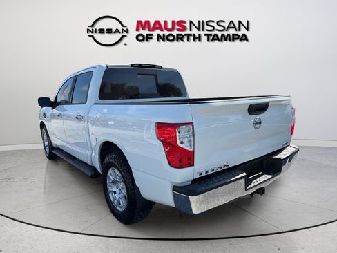 Used 2017 Nissan Titan SV RWD image 6