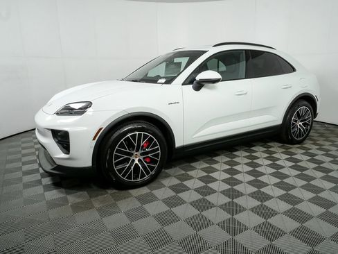 New 2025 Porsche Macan 4S Electric image 2