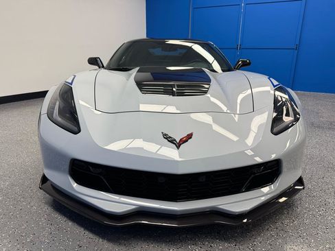 Used 2018 Chevrolet Corvette Z06 w/ Carbon 65 Edition RWD image 31