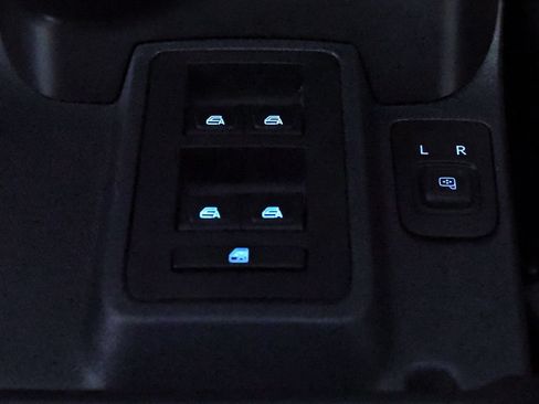 Used 2023 Ford Bronco Wildtrak AWD/4WD image 30