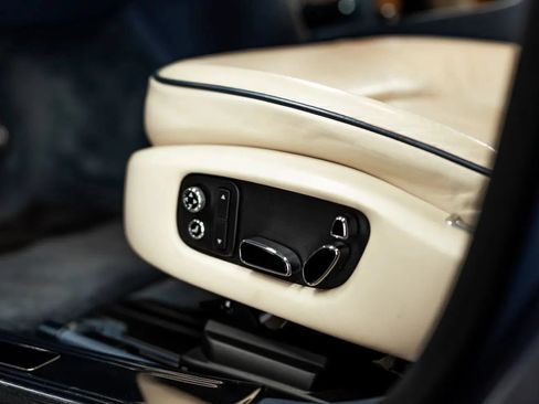 Used 2011 Bentley Mulsanne RWD image 25