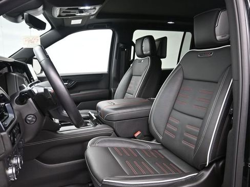 Used 2025 GMC Yukon XL AT4 Ultimate w/ LPO, Floor Liner Package image 10