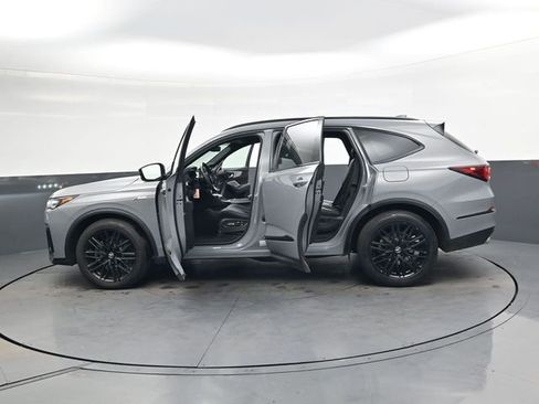 Used 2025 Acura MDX A-Spec image 38