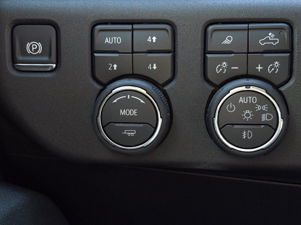 Used 2026 Chevrolet Silverado 1500 LTZ AWD/4WD image 13