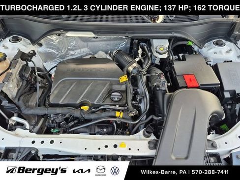 Used 2024 Chevrolet Trax LT w/ LT Convenience Package FWD image 29