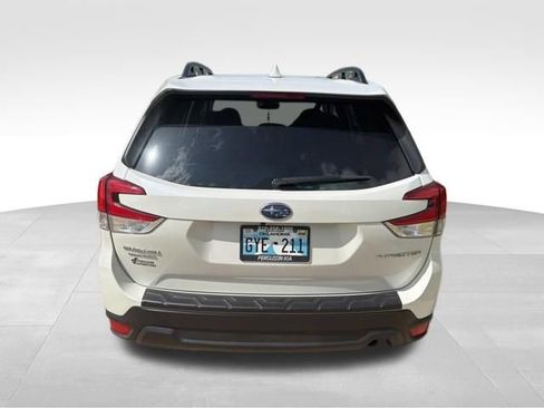 Used 2023 Subaru Forester Premium image 4