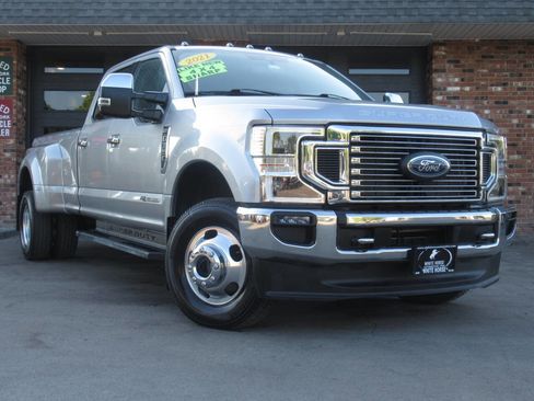 Used 2021 Ford F350 Lariat w/ Lariat Ultimate Package image 2
