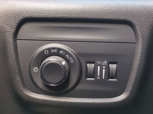 New 2025 Jeep Grand Cherokee L Laredo w/ Luxury Tech Group I RWD image 18