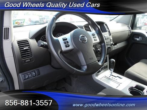 Used 2008 Nissan Pathfinder SE w/ Premium Pkg AWD/4WD image 12