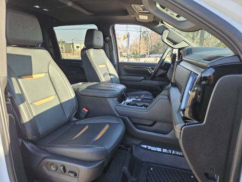 Used 2024 GMC Sierra 2500 AT4 w/ AT4 Premium Plus Package image 20