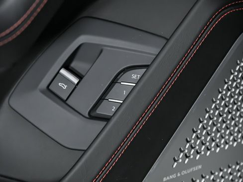 Used 2019 Lamborghini Urus image 20