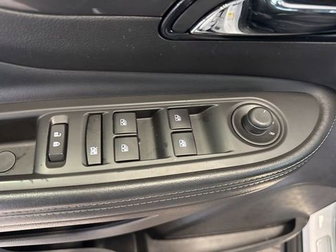 Used 2020 Buick Encore Preferred image 9