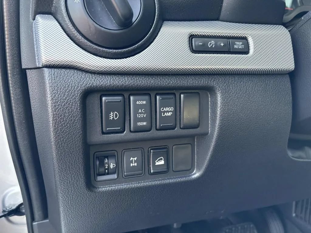 Used 2019 Nissan Titan PRO-4X w/ Pro-4x Convenience Package AWD/4WD image 29