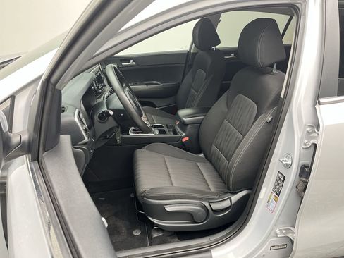 Used 2019 Kia Sportage LX image 8