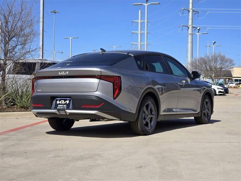 New 2026 Kia K4 LXS image 4