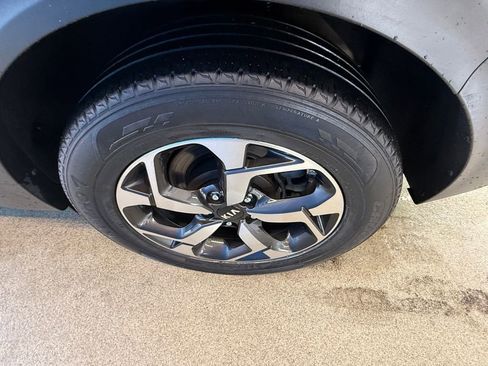 Used 2021 Kia Sportage LX image 7