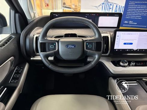 Certified 2025 Ford Expedition Active RWD image 17