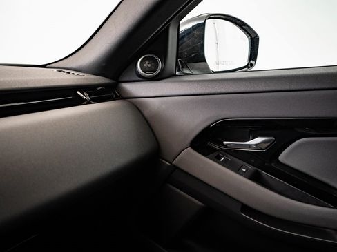 Used 2024 Land Rover Range Rover Evoque S image 39