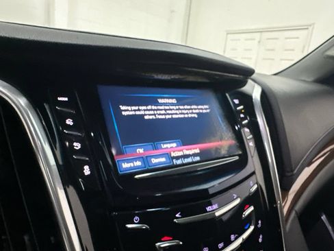 Used 2019 Cadillac Escalade ESV Luxury AWD/4WD image 46