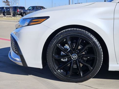Used 2024 Toyota Camry XSE w/ Navigation Package image 12
