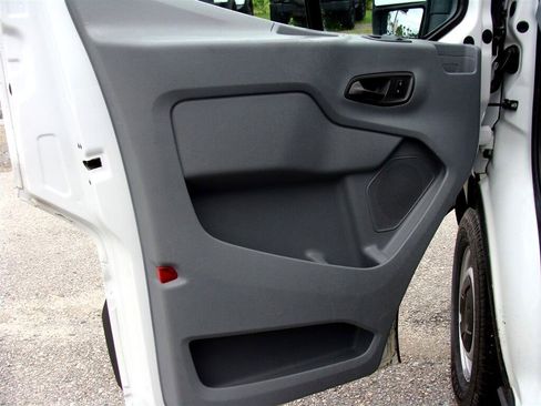 Used 2016 Ford Transit 350 XL image 9