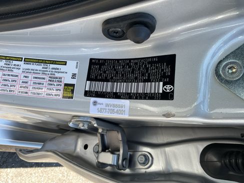 Used 2025 Toyota Corolla SE FWD image 26