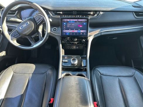 Used 2023 Jeep Grand Cherokee L Limited image 23