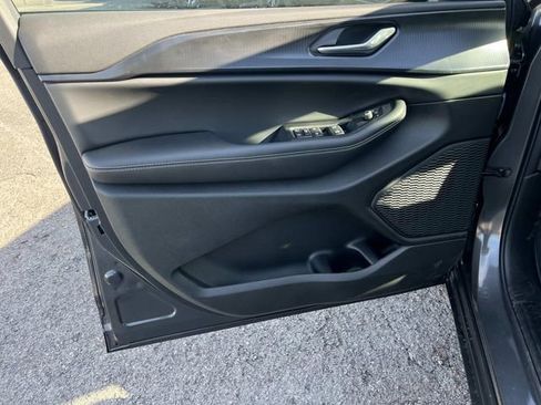 New 2025 Jeep Grand Cherokee Altitude image 20