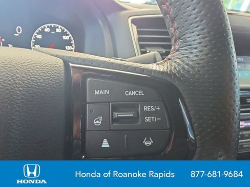 Used 2025 Honda Ridgeline Black Edition image 11