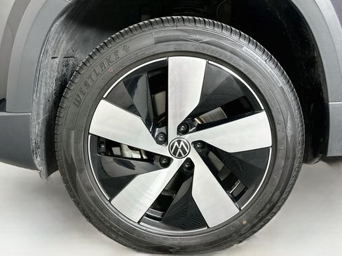 Used 2025 Volkswagen Taos S AWD/4WD image 11