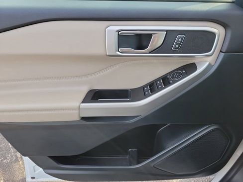 Used 2024 Ford Explorer XLT RWD image 19