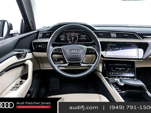 Used 2024 Audi Q8 e-tron Premium Plus w/ Premium Plus Package image 6