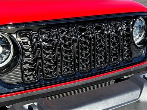 Used 2024 Jeep Wrangler Willys image 34