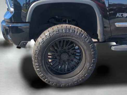 Used 2024 Chevrolet Silverado 3500 High Country image 25