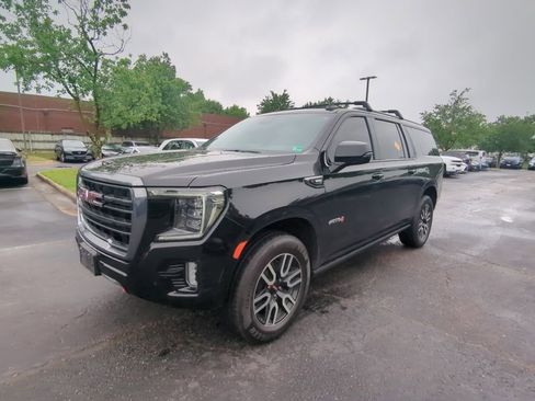Used 2023 GMC Yukon XL AT4 w/ Technology Package AWD/4WD image 7