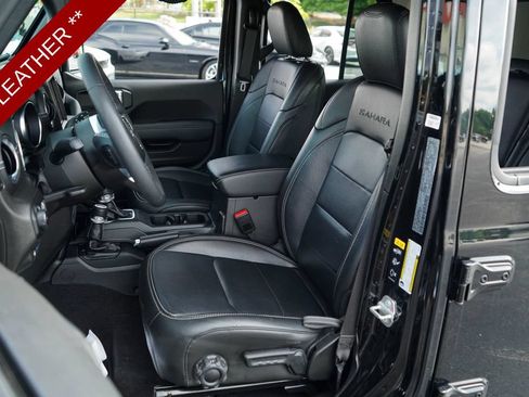 Used 2023 Jeep Wrangler Unlimited Sahara AWD/4WD image 6