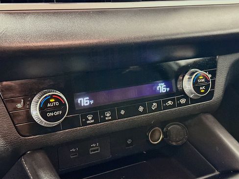 Used 2024 Mitsubishi Outlander SE image 24